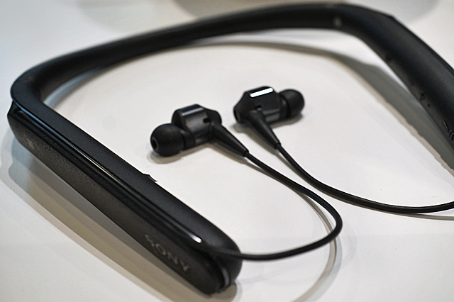 ワイヤレスノイズキャンセリングステレオヘッドセット「WI-1000X」を