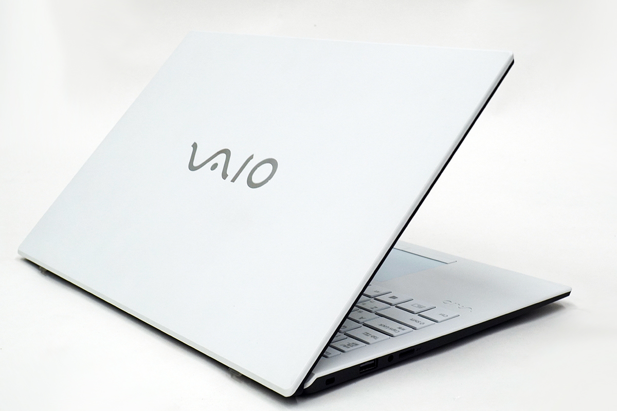 たっぷり大容量1TB‼️薄型VAIOノートパソコン✨️おしゃれホワイト