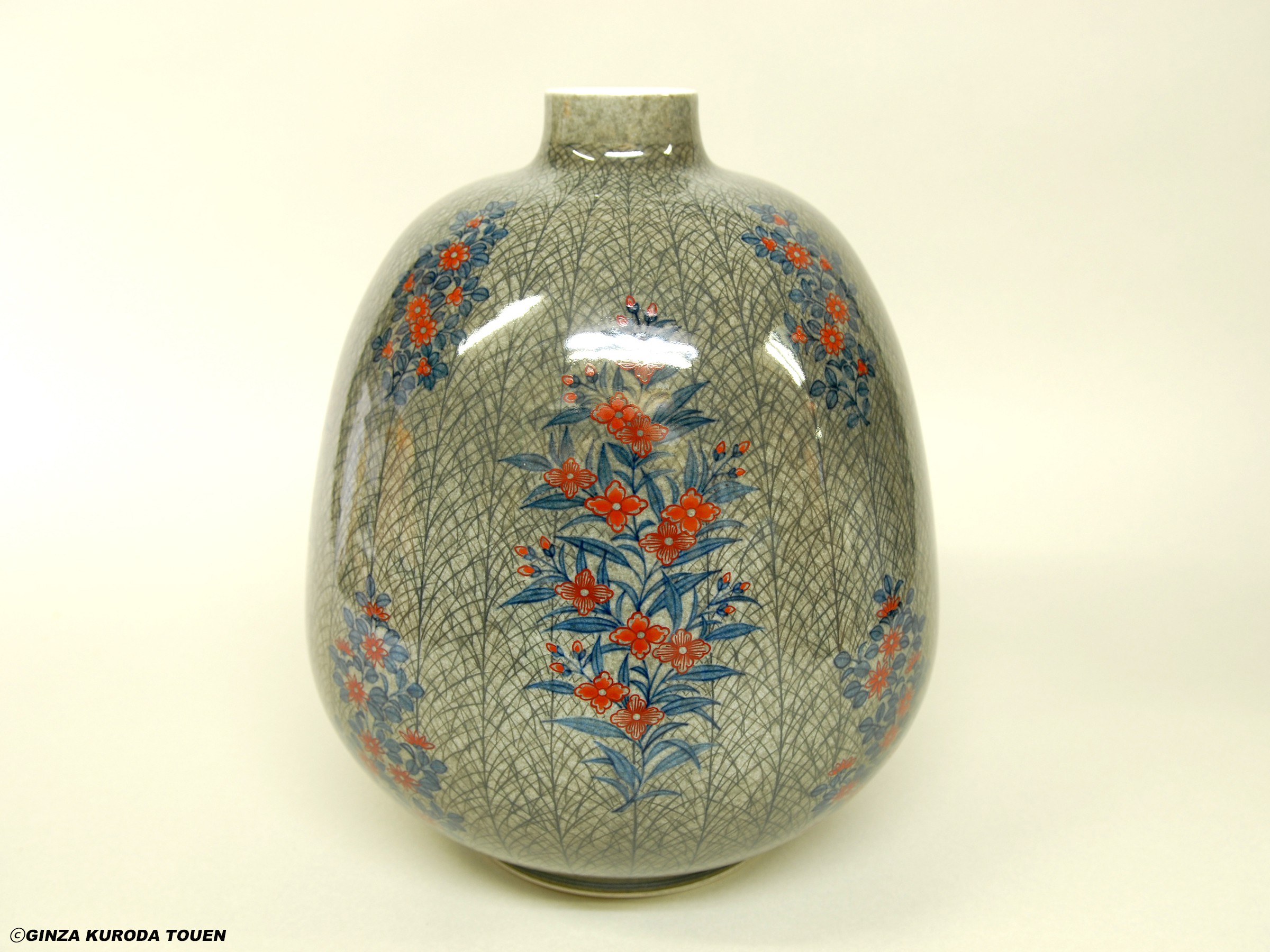 名工 十二代 今泉今右衛門 秀逸作 色鍋島 芙蓉文 花瓶 地