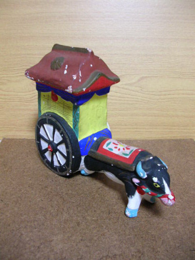 郷土玩具「小幡人形（猫乗り鼠）」