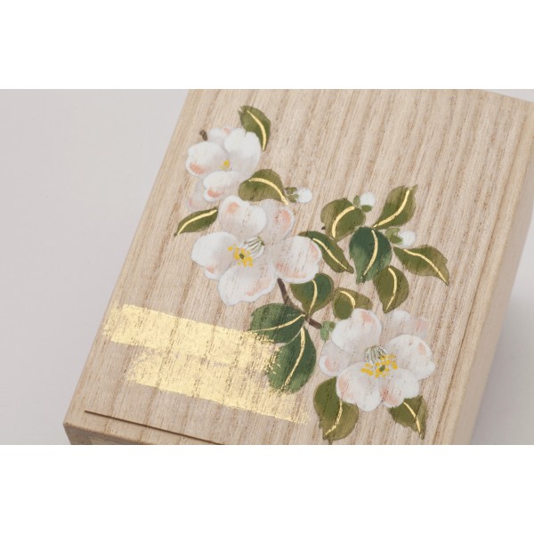 花暦絵入り小箱 12月の花【さざんか】 | 桐箱の箱藤商店 | 京ものさんぽ