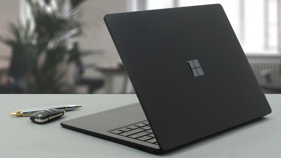 Microsoft Surface Laptop 4 13.5インチ Amazon.com: Microsoft