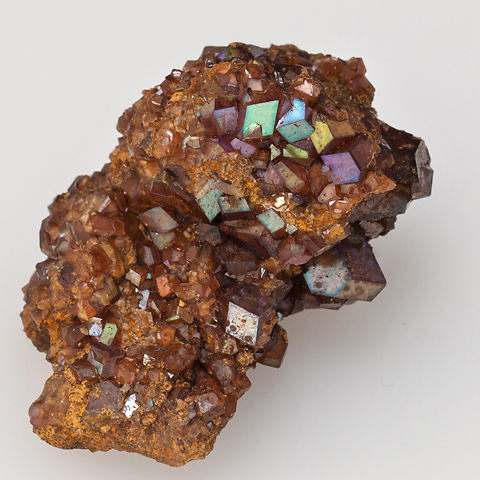 レインボーガーネット Rainbow Garnet 鉱物たちの庭