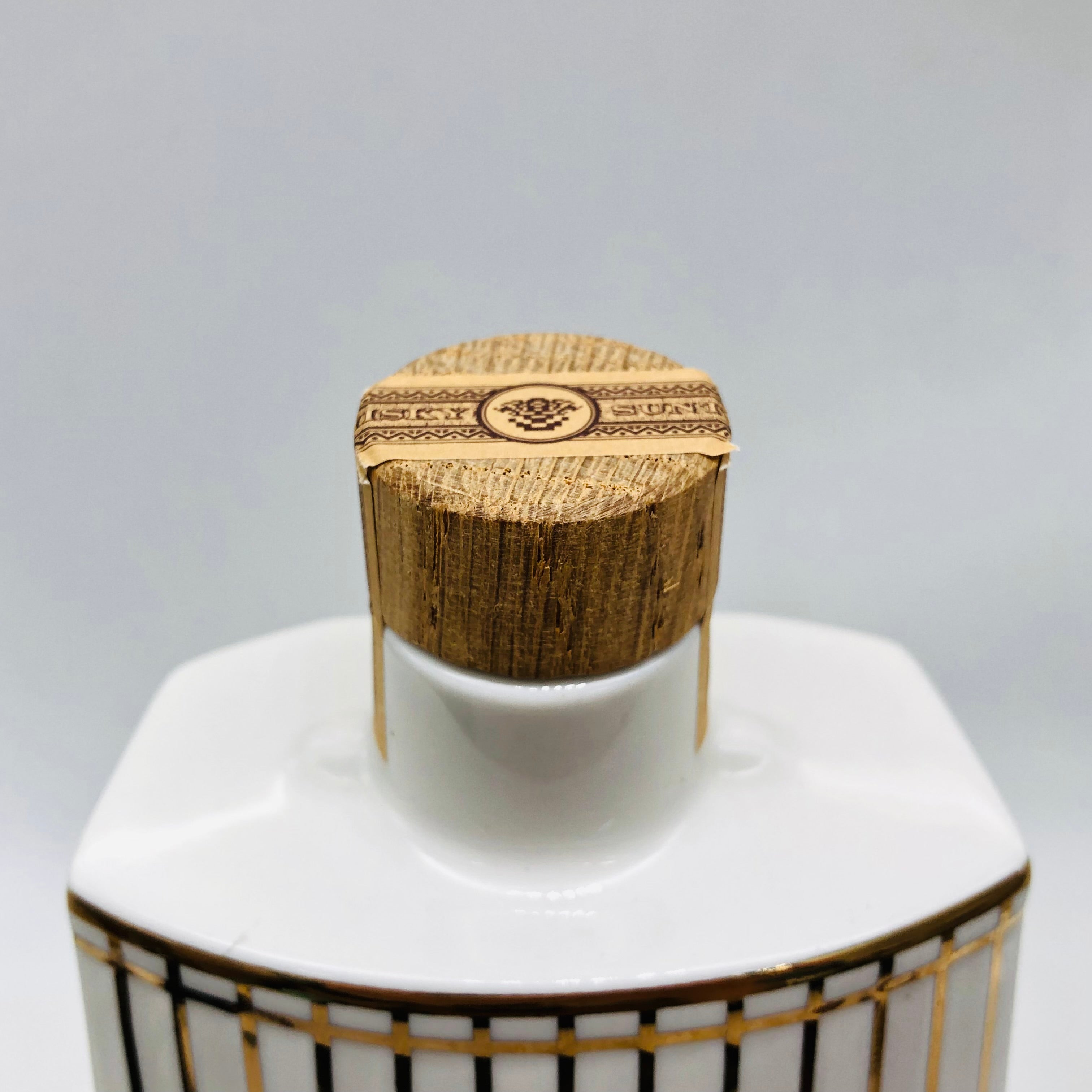 SUNTORY サントリー 響 楽器 琴型ボトル 楽器シリーズ 600ml – お酒の