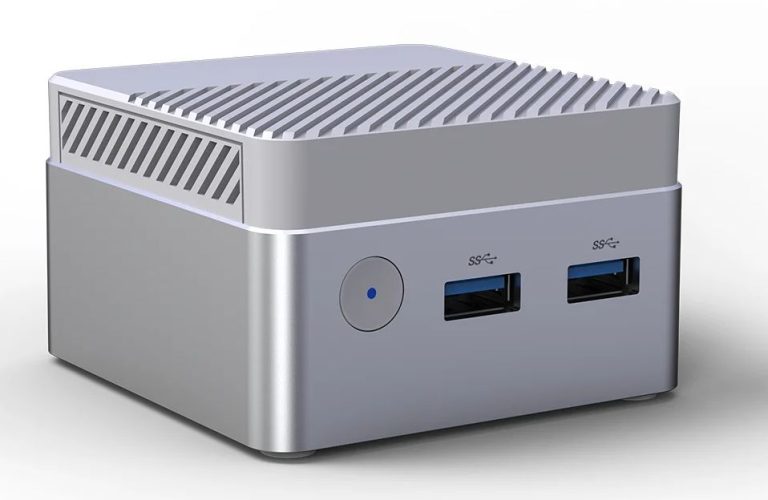 This 2.8 inch computer has an Intel N95 processor with dual