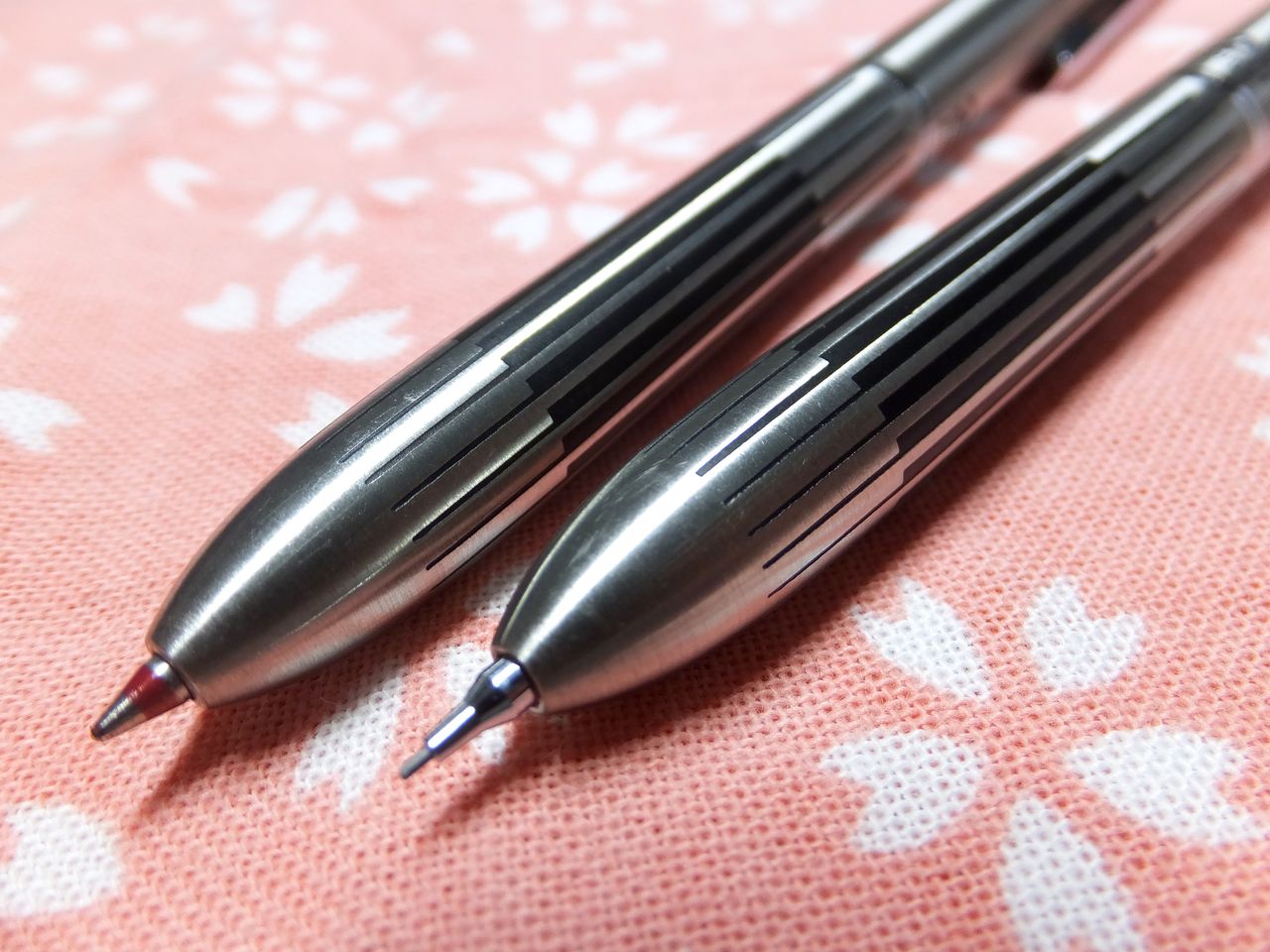 パイロット「2＋1蝕刻 初期モデル」レビュー : テーゲー日記 〜文具