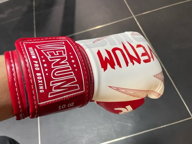 Venum RWS ボクシンググローブ 10oz 黒/赤 Venum x RWS 2.0 Boxing