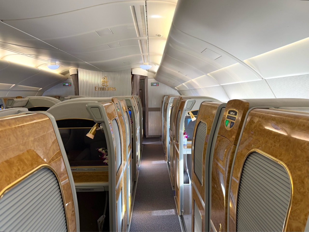 エミレーツ航空 ファーストクラス 機内設備・アメニティ・シート