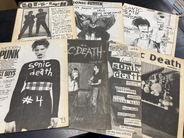 9/23(月) 新着中古書籍情報 SONIC YOUTHファンジンがまとまって入荷