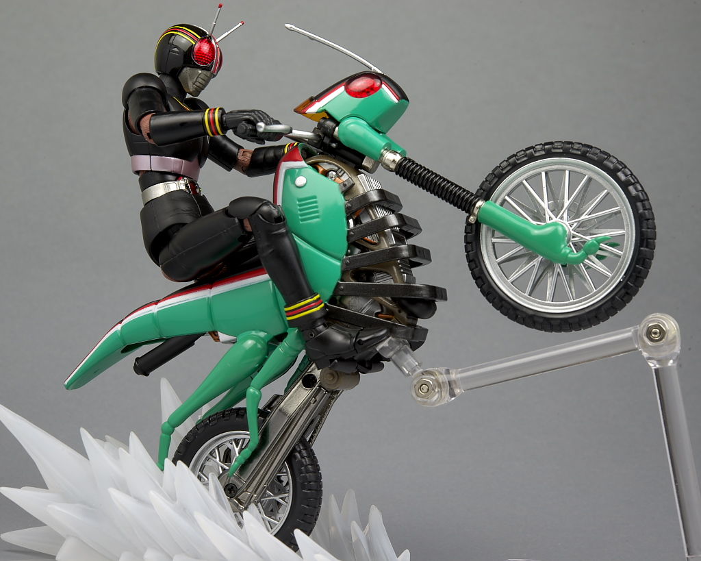 真骨彫 仮面ライダーブラック バトルホッパー 未開封】フィギュアーツ