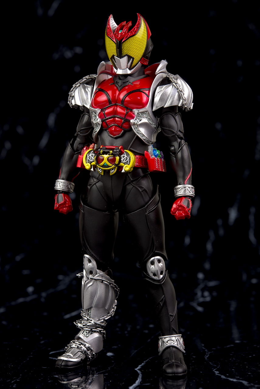 説明欄必読] フィギュアーツ 真骨彫製法 仮面ライダーキバ キバフォーム