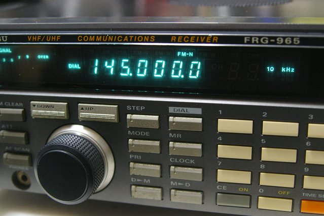 ジャンク扱いで YAESU FRG-965 受信機 ジャンク扱いで YAESU FRG-965
