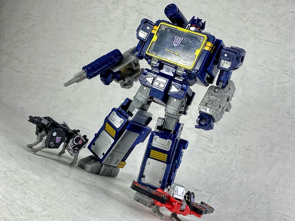 トランスフォーマー WFC-14 サウンドウェーブ レビュー : えるけーえぬ