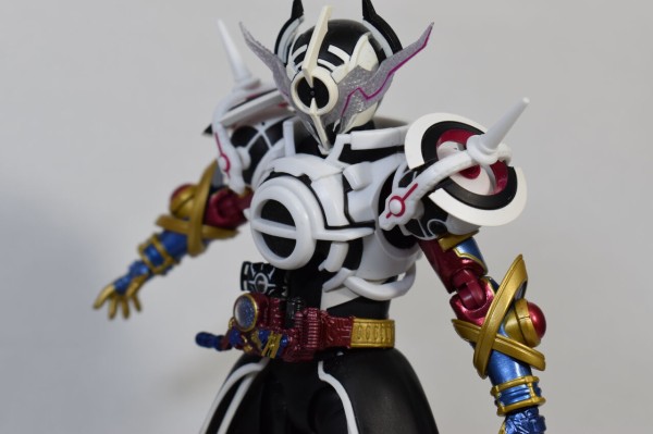 S.H.Figuarts 仮面ライダーエボル ブラックホールフォーム（フェーズ4