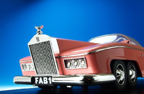 AMIE 1/18 サンダーバード レディ・ペネロープ号 FAB 1 Amazon.co.jp