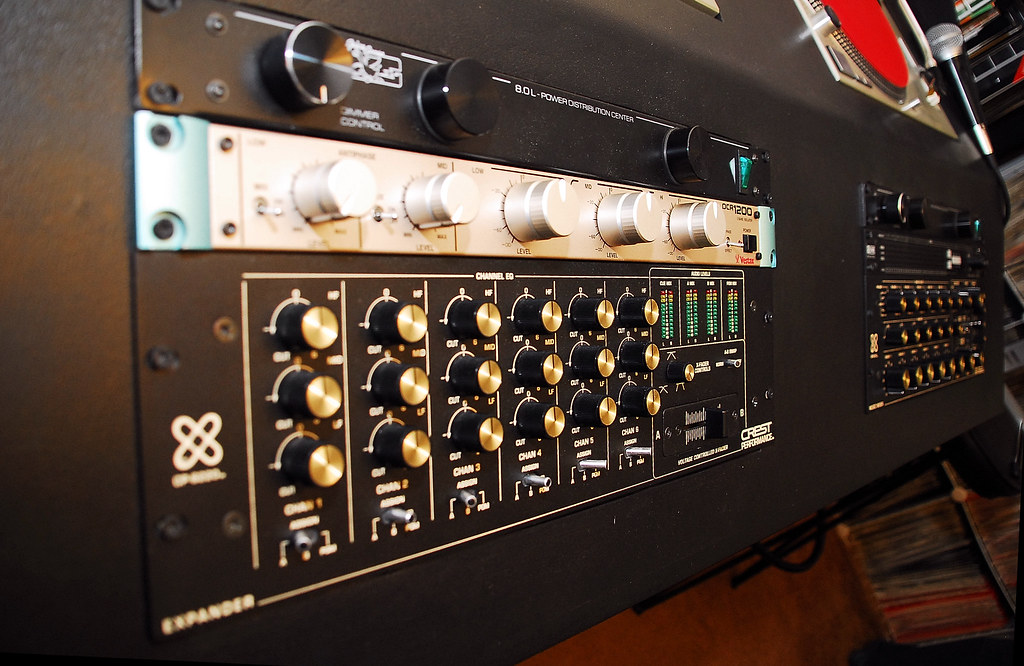 Vestax DCR-1200 動作確認済み アイソレーター 元箱無し Vestax DCR