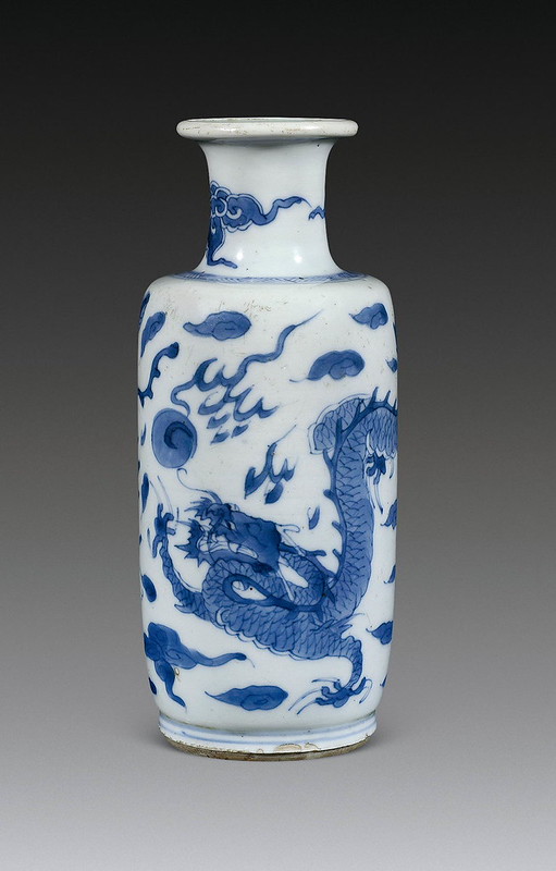 清康熙青花龙凤呈祥纹小棒槌瓶| From Beijing Rongbao Auction