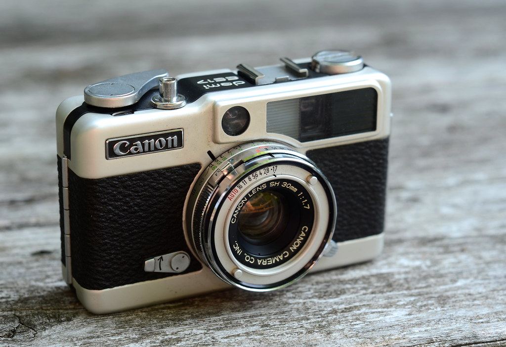 ☆実用品☆キャノン CANON demi EE17 SH 30mm F1.7 《シャッター全速 露出