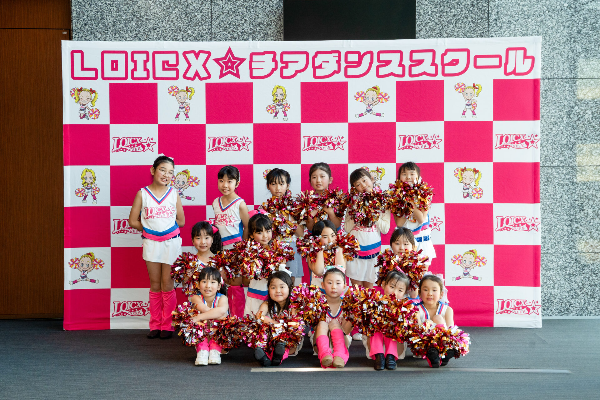 応援用4連ホイッスル シルバー/レッド CRIX YASUDA チアホーン 応援用4