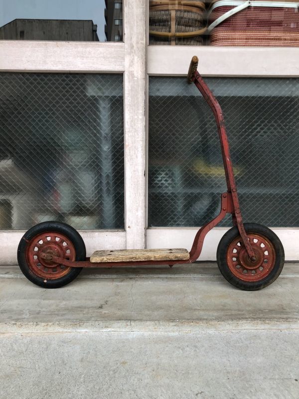 アンティークスクーターキックボードスケーターアメリカ100年