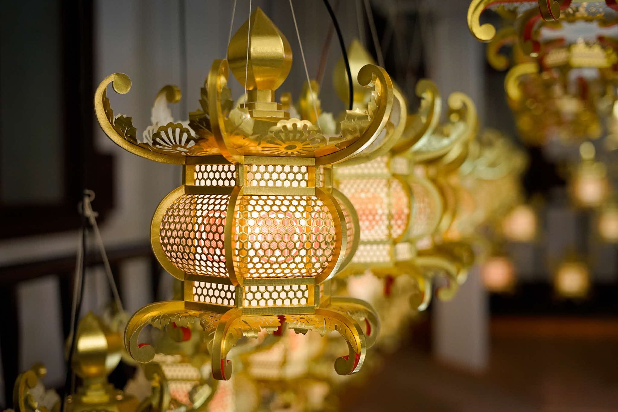 新・旬感くまもと/山鹿灯籠】和紙と糊だけで作られた「山鹿灯籠」の