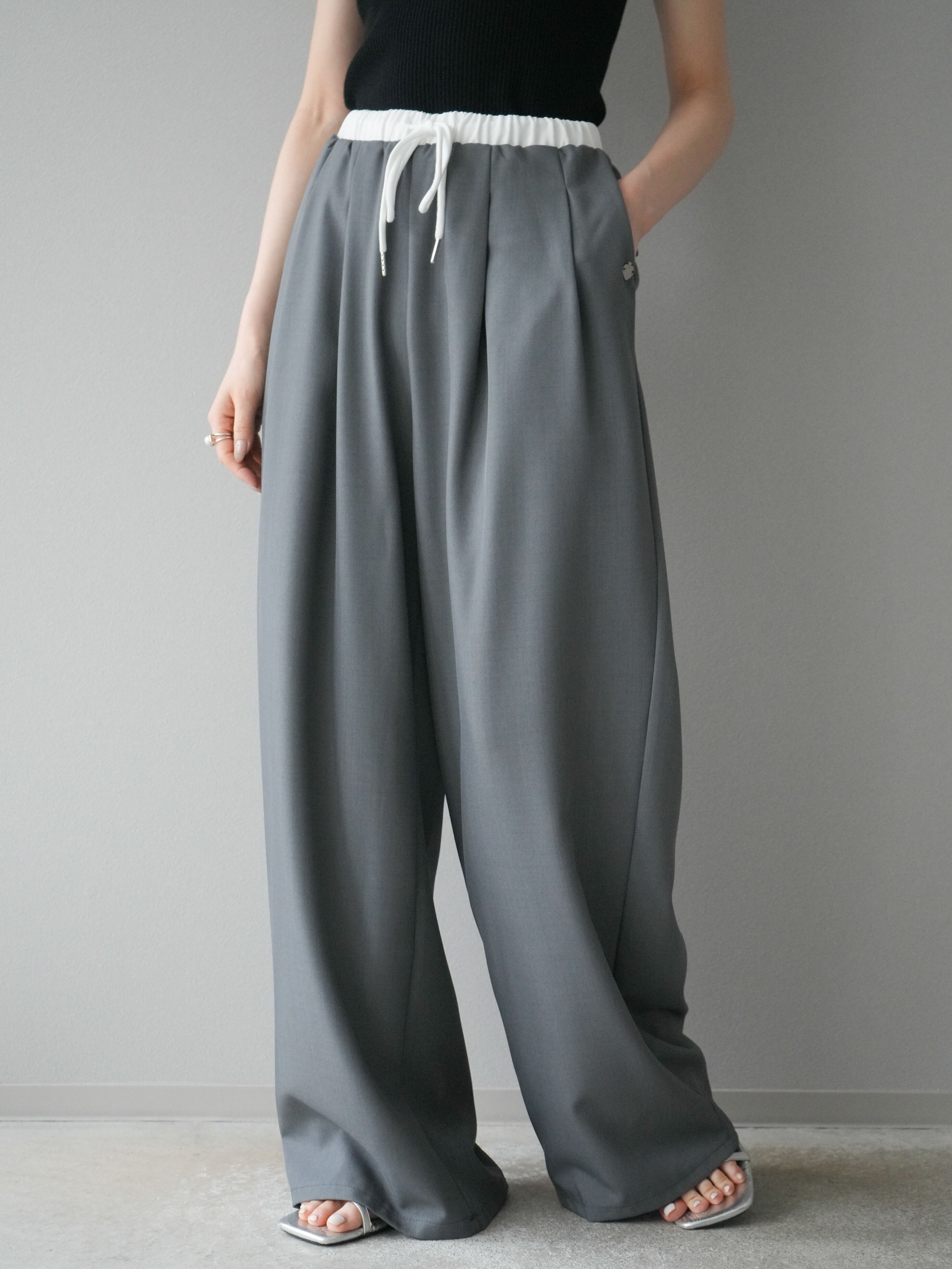 予約]ダブルウエストワイドパンツ/グレー – Lumier