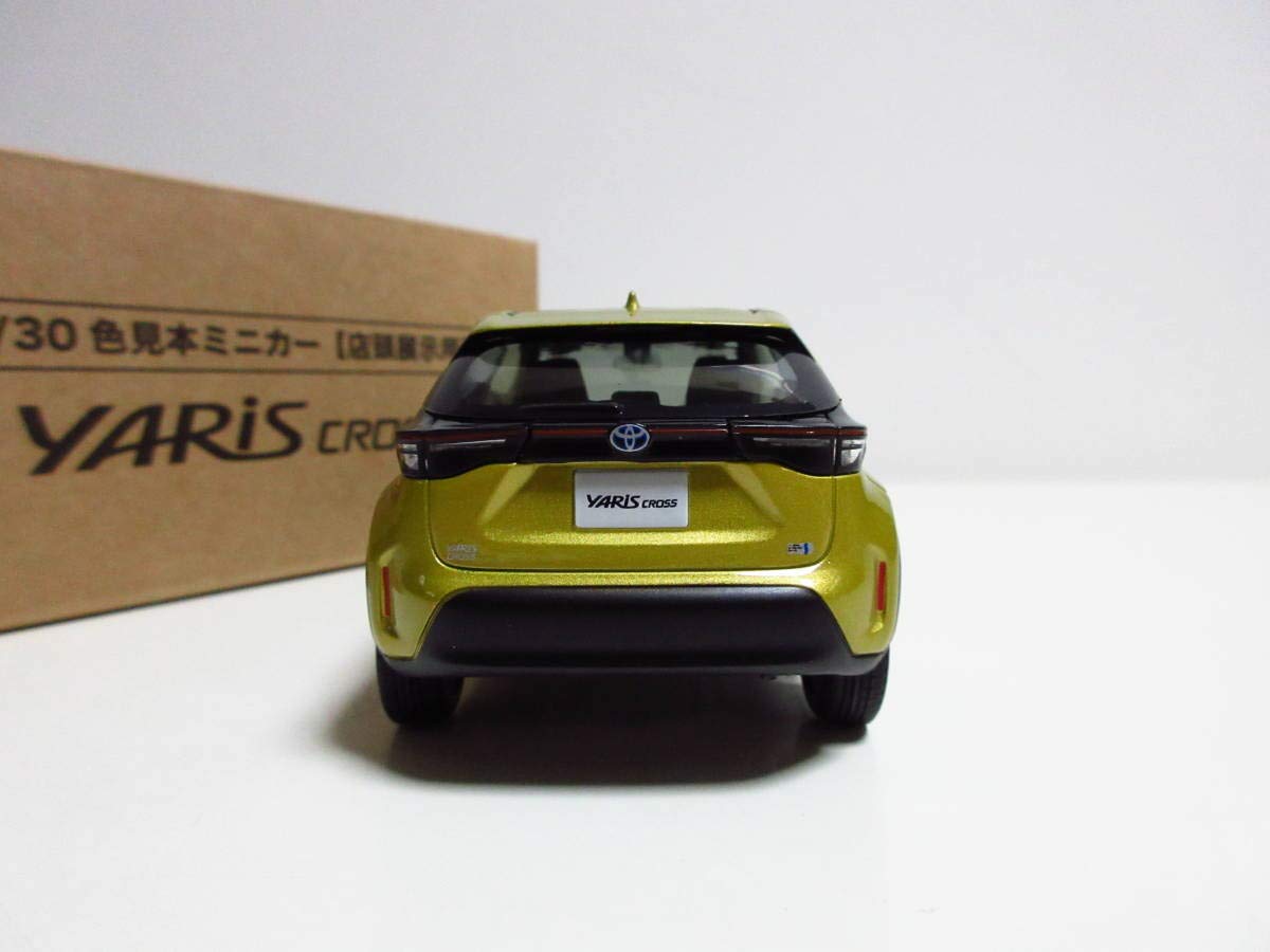 Amazon | 1/30 トヨタ 新型ヤリスクロス YARIS CROSS 2020モデル