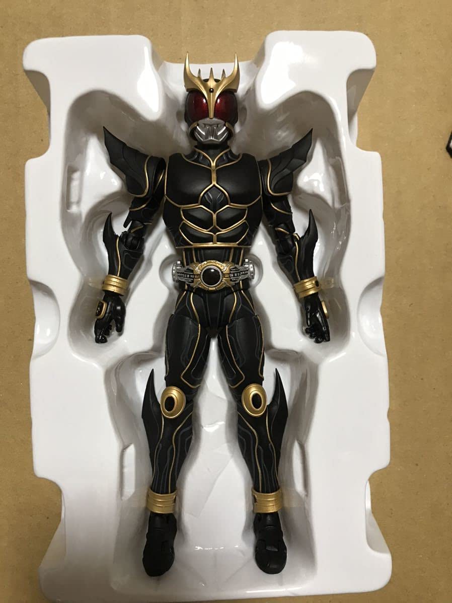 Amazon.co.jp: S.H.Figuarts（真骨彫製法） 仮面ライダークウガ