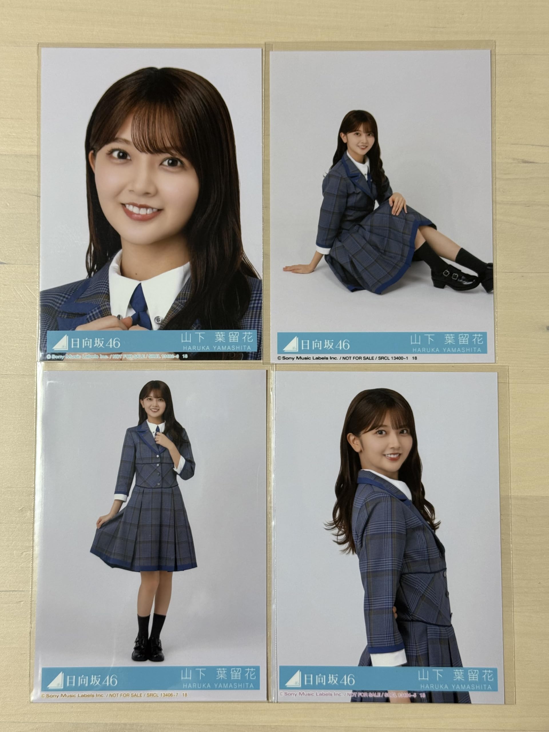 め*る様 山下葉留花 生写真 サイン サンタ衣装 座り め*る様 山下葉留