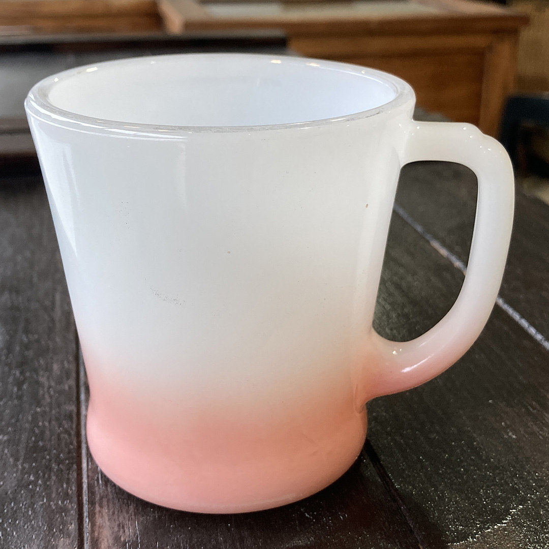 Dハンドルマグ白～ピンクグラデーション金箔剥がれ 1960年代～1976年頃