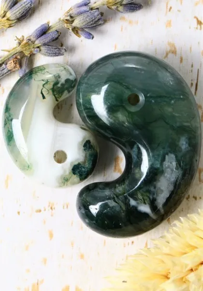 オーダー品】勾玉2種類 青瑪瑙と翡翠 オーダー品】勾玉2種類 青瑪瑙