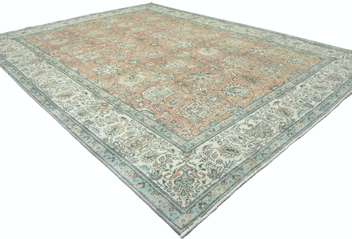 Muted/Antique-washed Traditional 9'5 X 12'7 Ft Oriental Area Rug