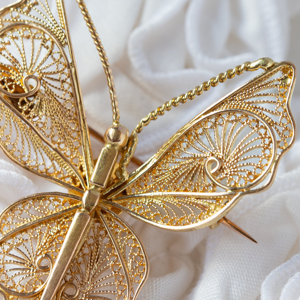 K18 蝶のブローチ 金色と銀色 K18 蝶のブローチ 金色と銀色 楽天市場