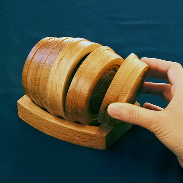 ウイスキーを楽しむコースターセット（樽型）テーブルウェア