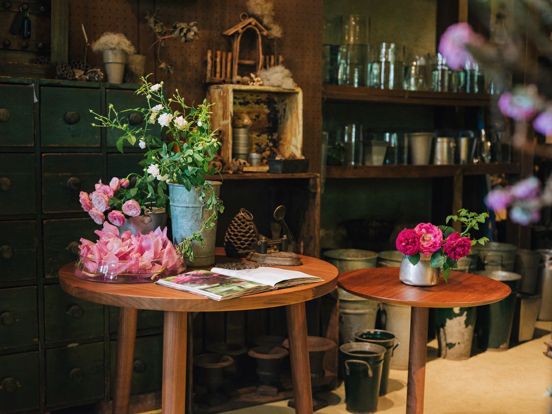 マルニ木工 ビンテージ サイドテーブル ランプテーブル 花台 孔雀