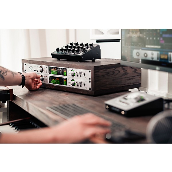 Universal Audio Apollo x6 Gen 2 16x22 Thunderbolt 3 Audio