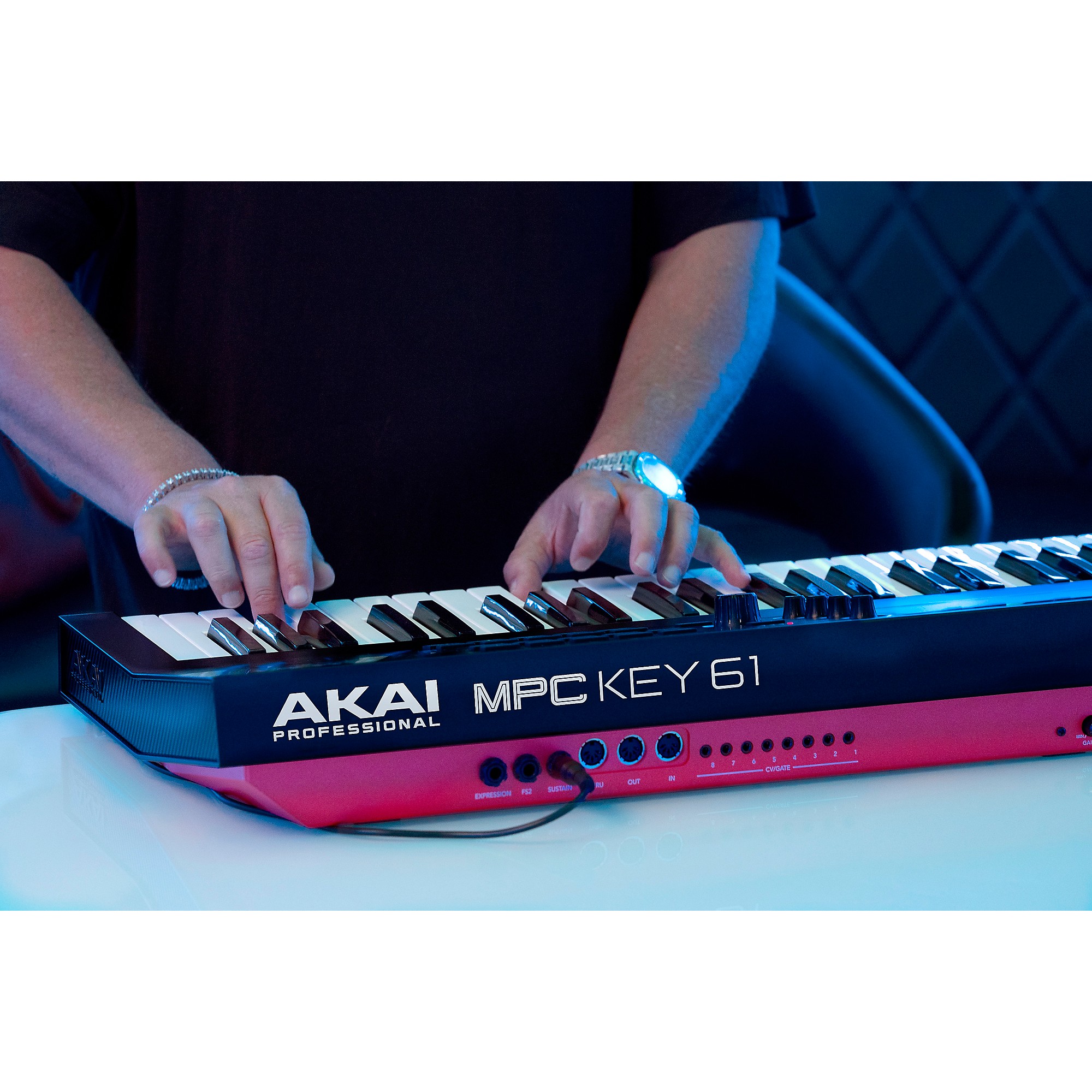 Akai Professional MPC Key 61 Production Synthesizer | Music & Arts