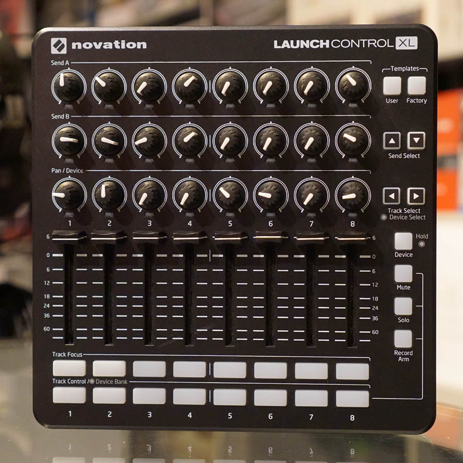 NOVATION MIDIコントローラーLaunchControl XL MK2 NOVATION MIDI
