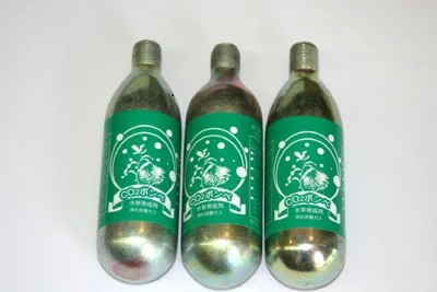 水草育成用CO2ボンベ64g 3本セット - 熱帯魚のmishima