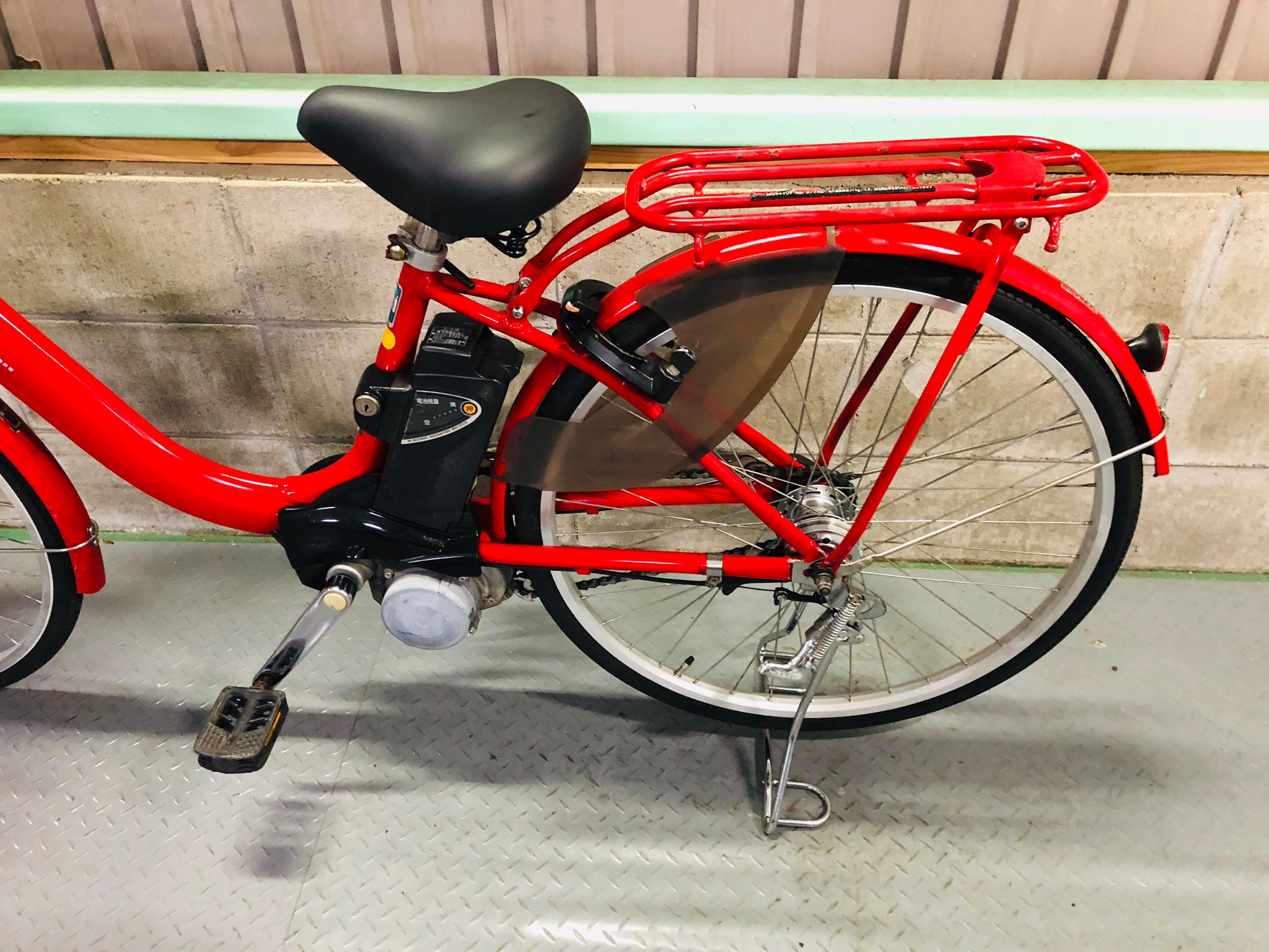 578 パナソニック新機種電動アシスト自転車viviDX26インチレッドボディー