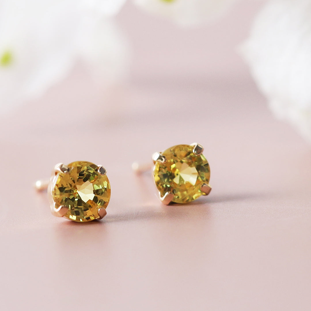 K18イエローサファイアピアス