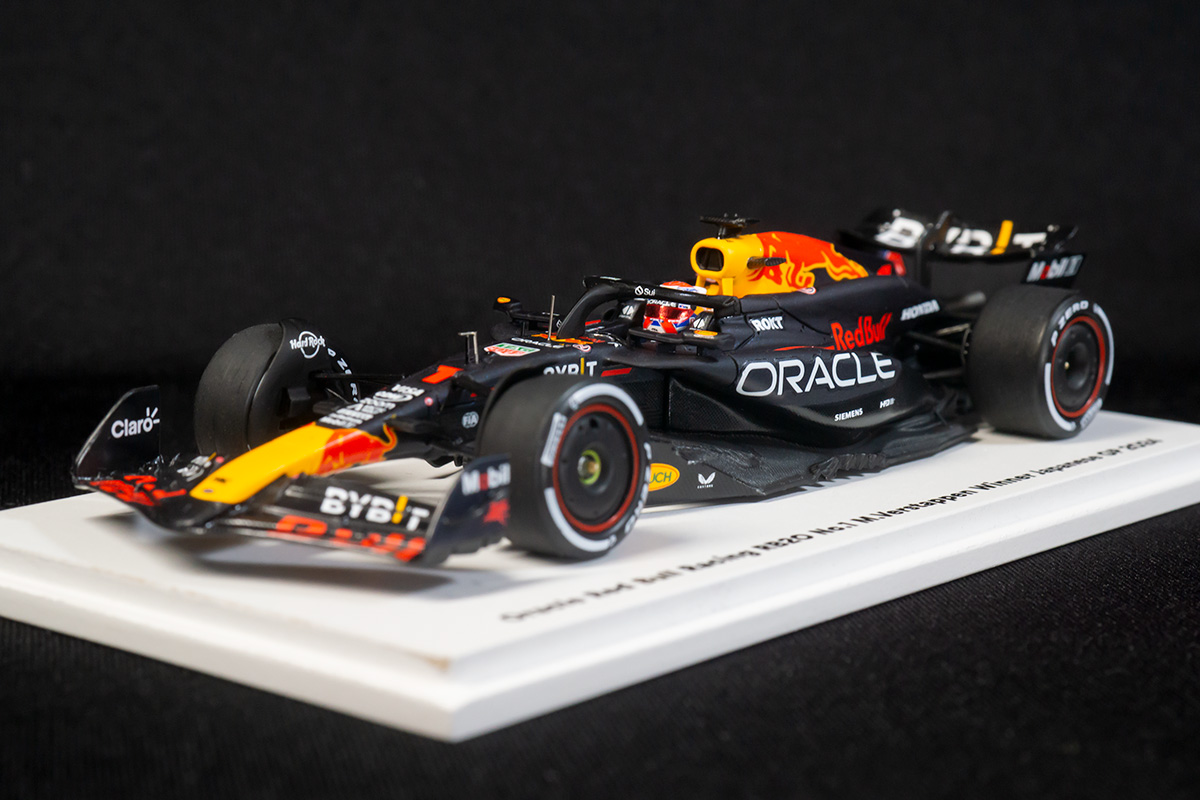 SUZUKA 別注 Spark Red Bull RB20 M. Verstappen Japanese GP 2024