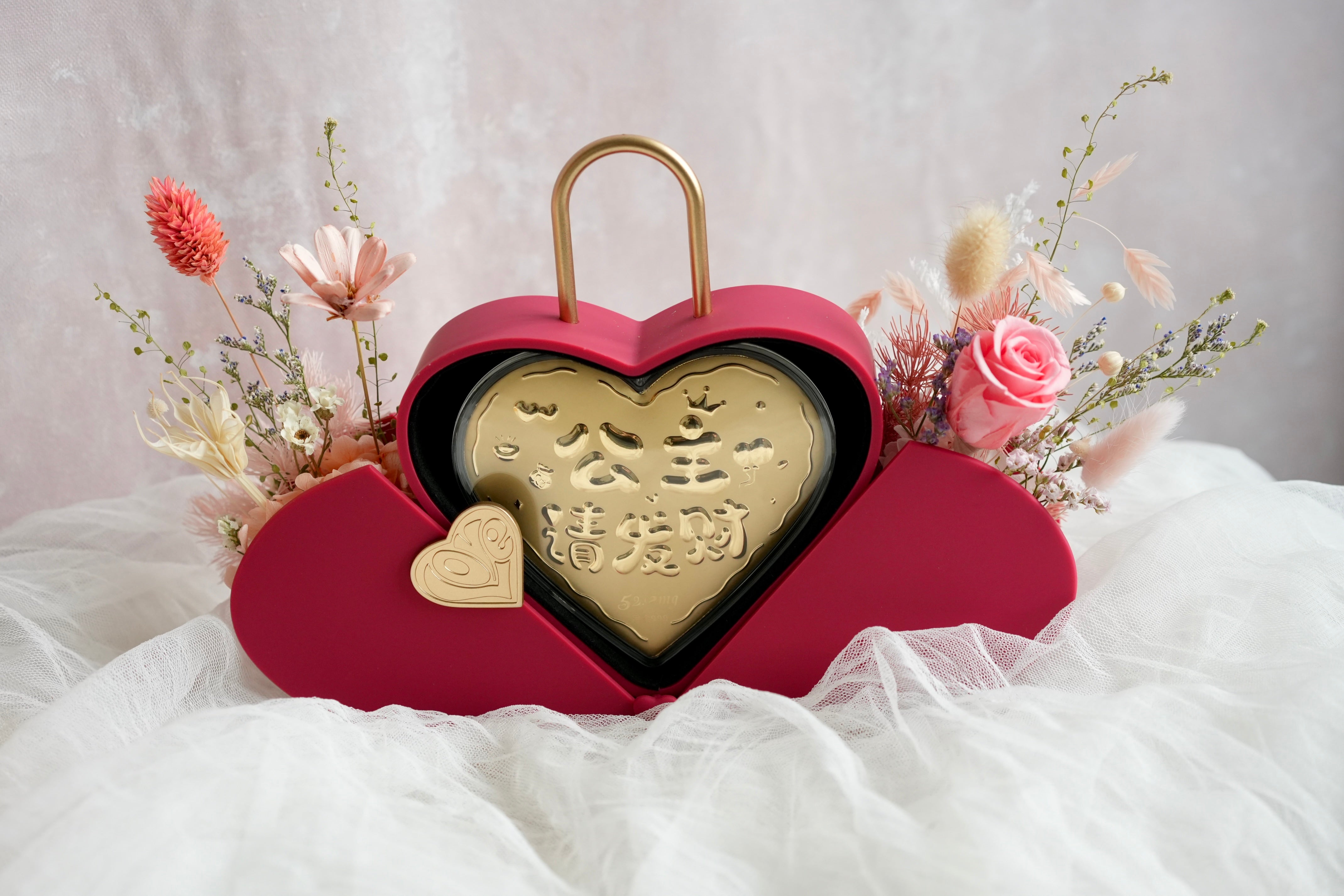 金心相守 Heart Lock 999 Gold Vase | Qixi Festival Flowers Singapore