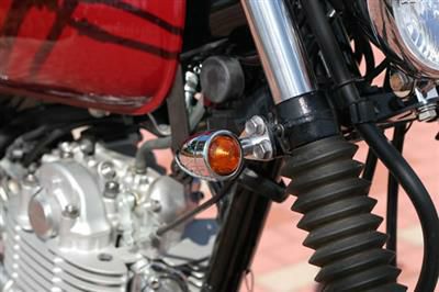 デイトナ SR400 ウィンカー ステーあります Webike | DAYTONA デイトナ