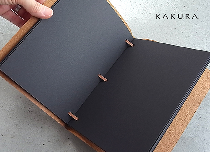 KAKURA おしゃれな革の竹綴じアルバム S 〜名入れ可 - 日本製高級
