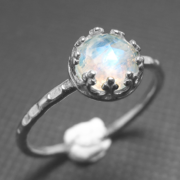 レインボームーンストーン 指輪 リング ローズカット 天然石＜6月