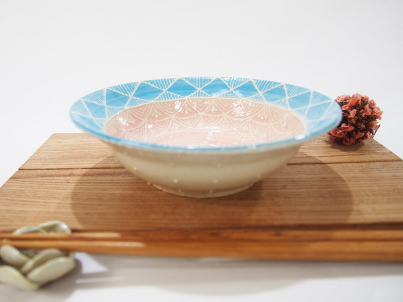 イッチン幾何学花紋 鉢（ピンク×水色）1 【nicorico】飯碗・鉢