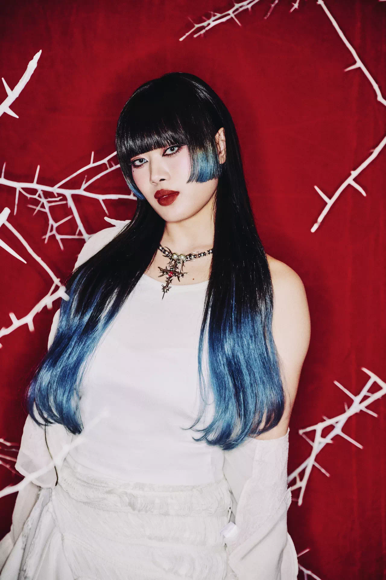 HANA Unveils Artist Photo for Debut Single “ROSE” ｜ NiEW – The