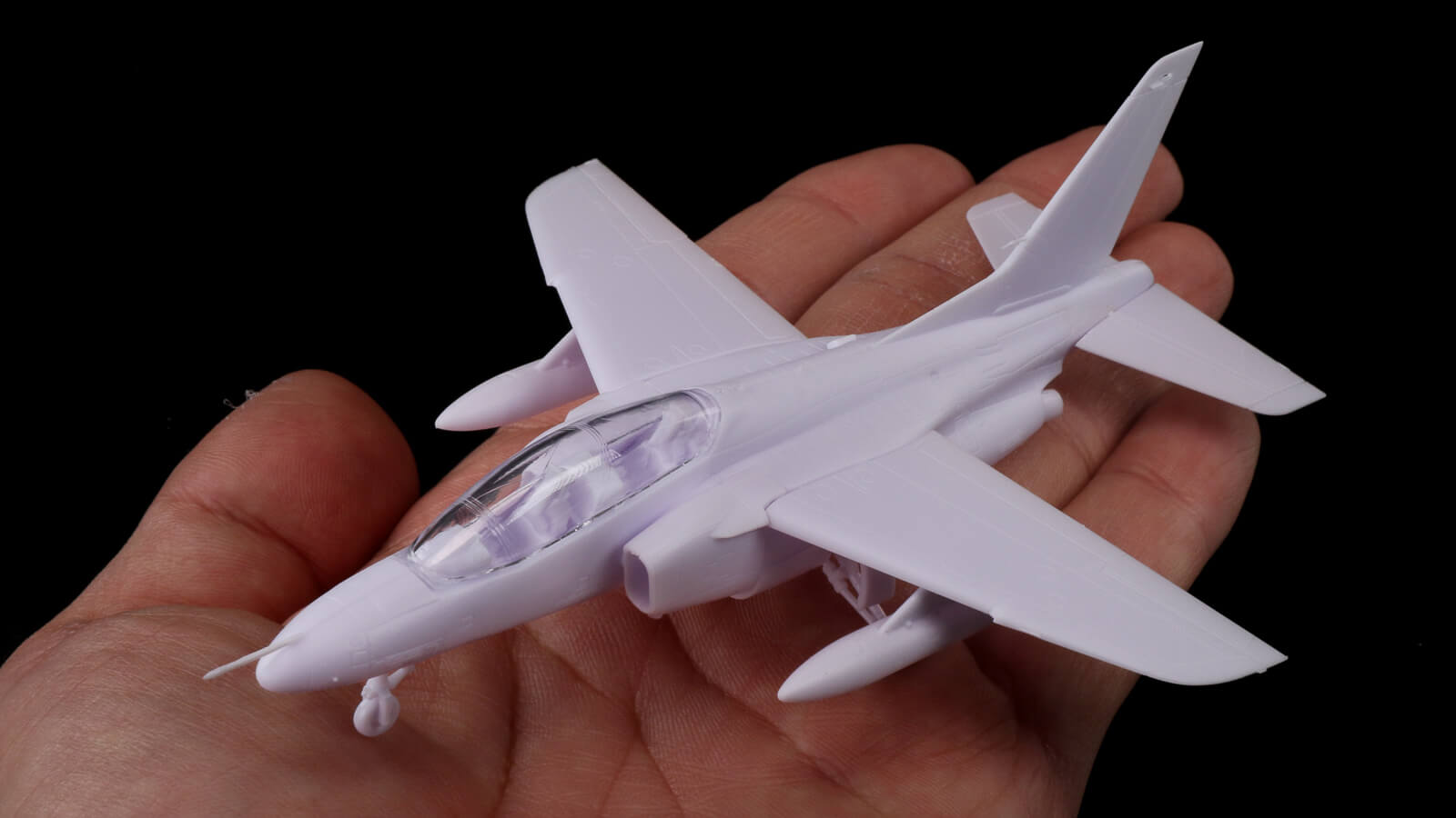 飛行機プラモの乗りこなし方を教えてくれる楽しい内容が盛りだくさん