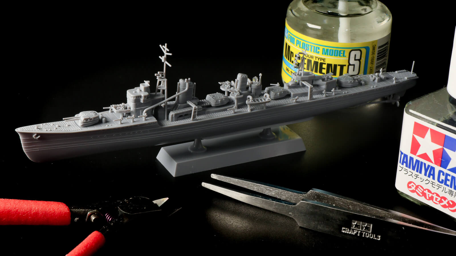 喫水線を超えて――フルハルで味わう「青島文化教材社 1/700雪風」は